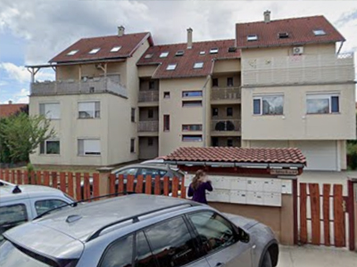 Dunakeszi társasház